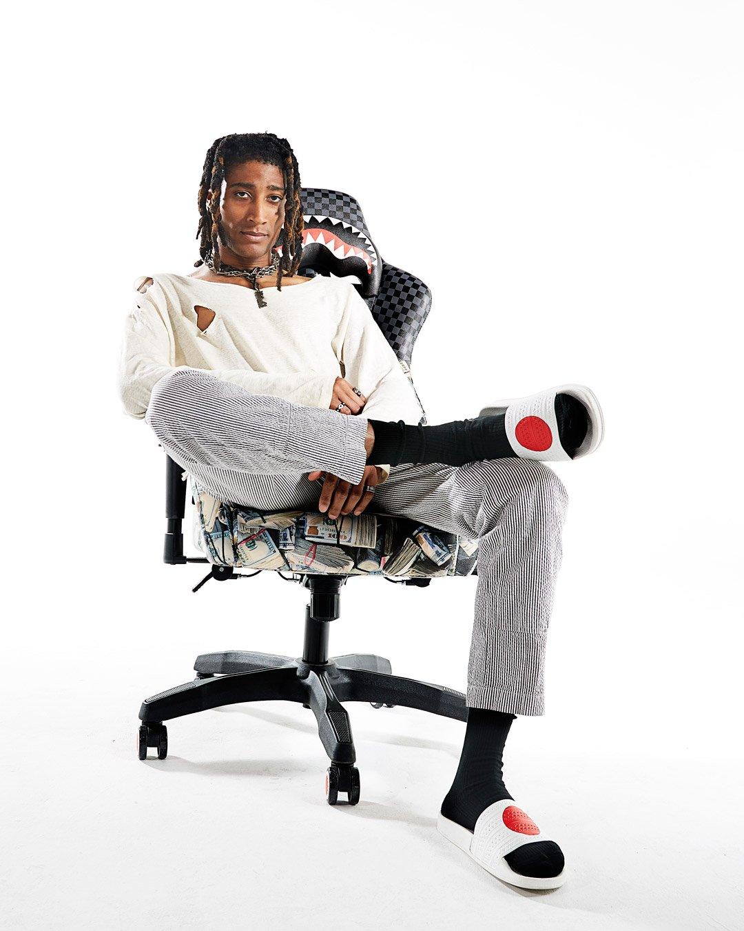CHECK MONEY GAMING CHAIR ?C SUPER RARE - Image 2
