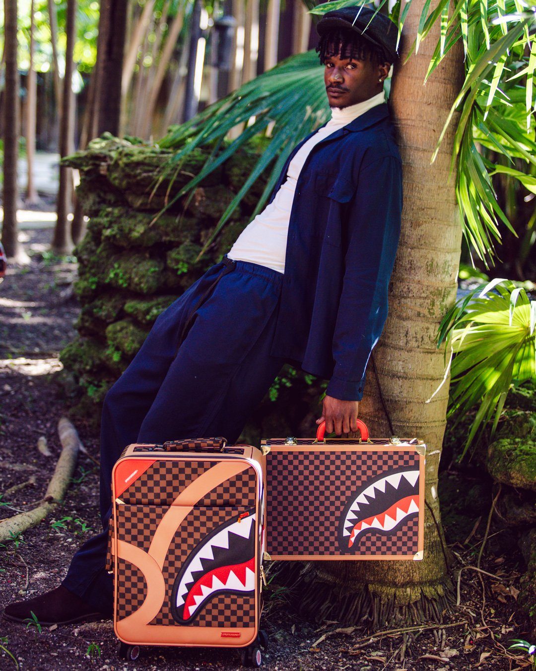 HENNY AIR TO THE THRONE ATTACH?? BRIEFCASE - Image 8