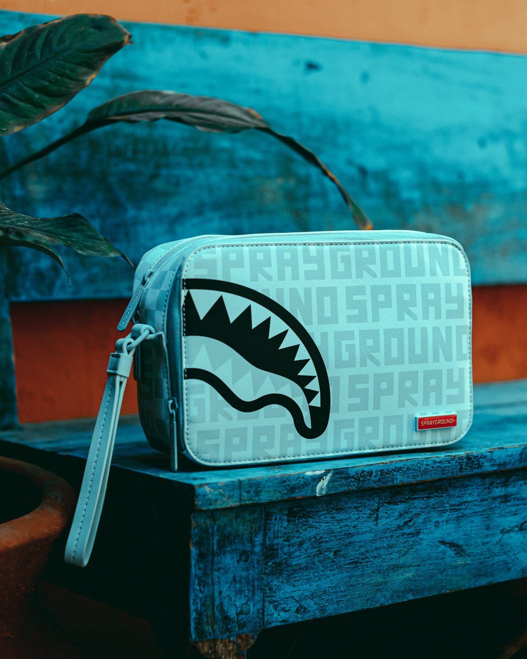 SPLIT THE CHECK (PEARL) TOILETRY BAG - Image 11