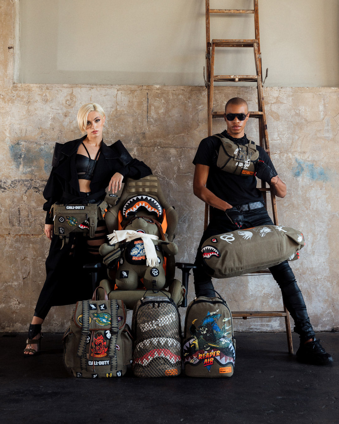 CALL OF DUTY NEVER BACK DOWN CROSSBODY - Image 11
