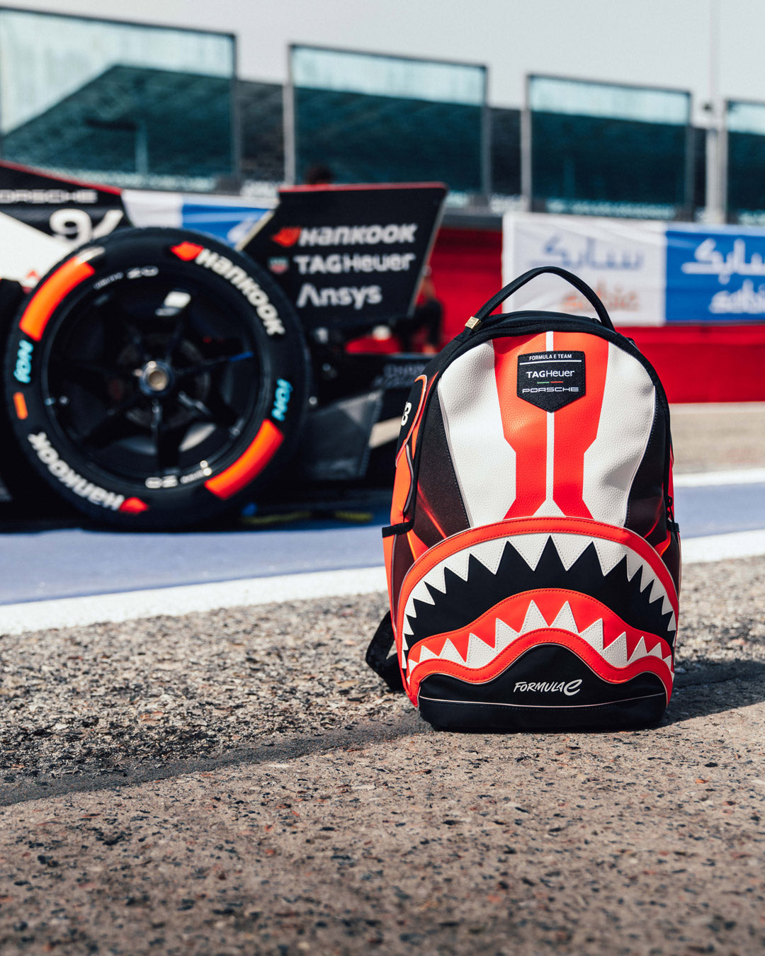 FORMULA-E PORSCHE LED BACKPACK - Image 22