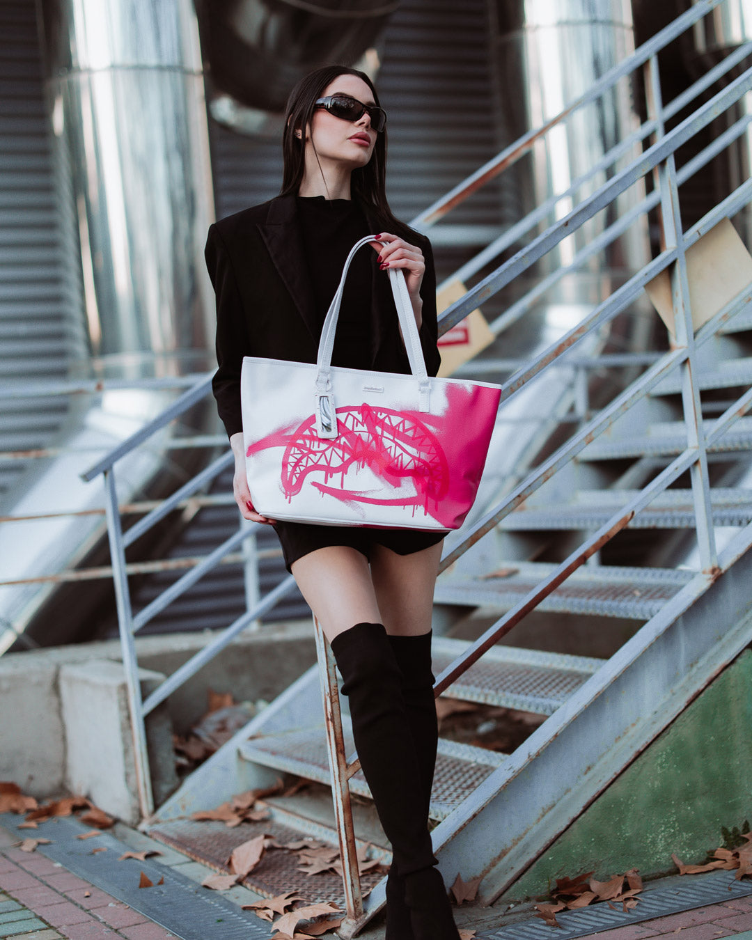 DESIGN STORM TOTE - Image 4