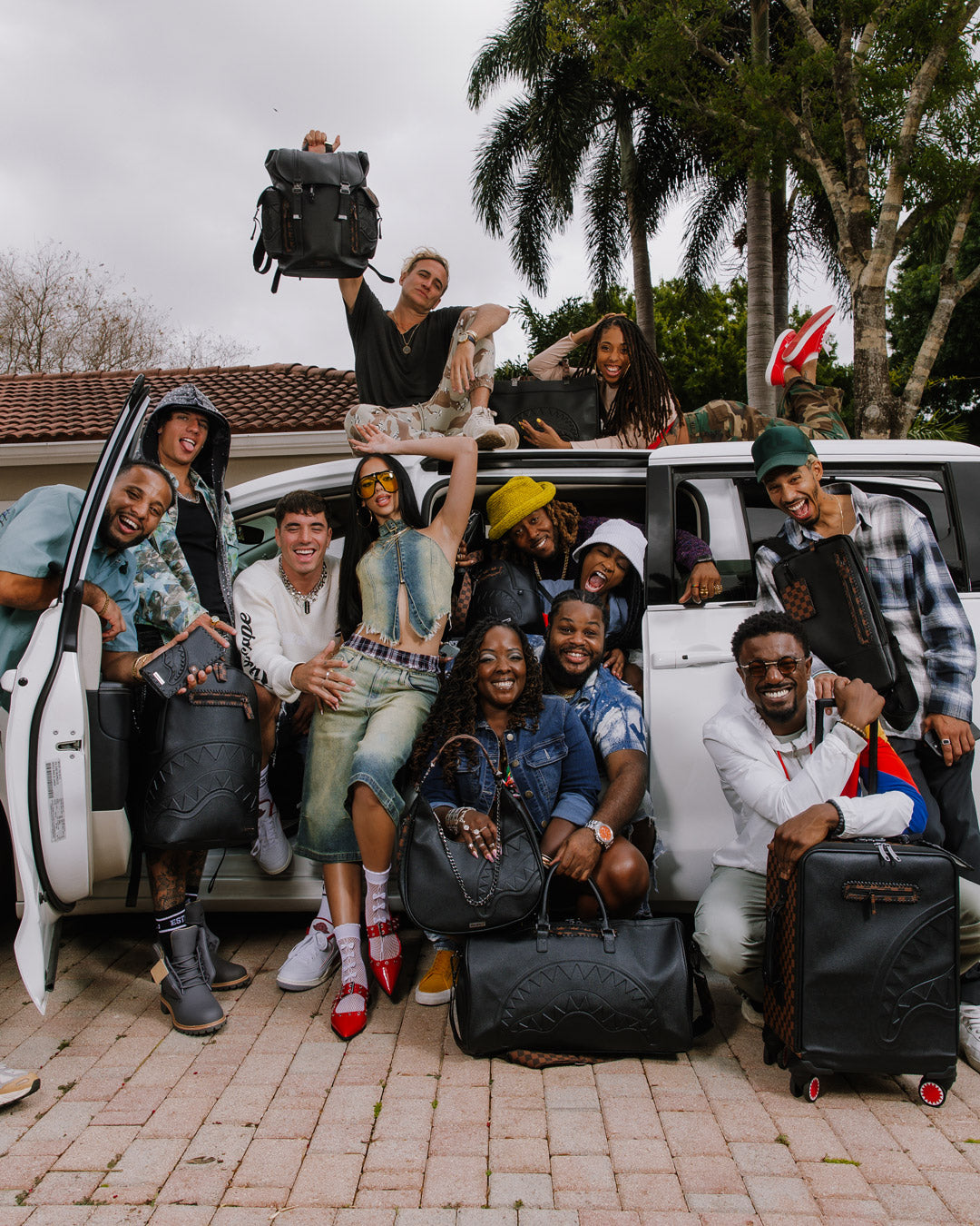 CHECKPOINT ROYALE DUFFLE - Image 8